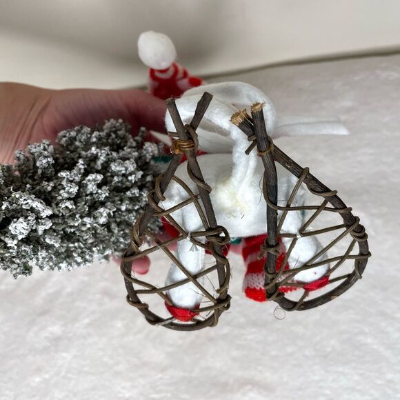 Annalee Mouse Carrying Christmas Tree Snowshoes 2006 6" New with Tags Holiday - Picture 7 of 9